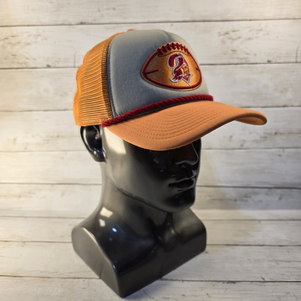 New Era Tampa Bay Buccaneers 9FORTY Trucker Hat Orange Grey Bucco Bruce Snapback